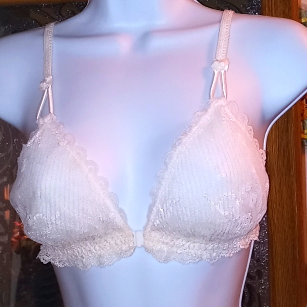 NWOT,Marilyn Monroe,Sexy,White, Lacey,See-Through,Bra/Size 36B💕🦋💕💥⚘️🌹💕🦋